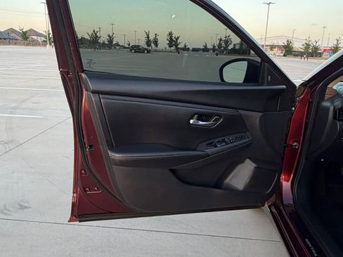 Used 2024 Nissan Sentra SV image 23