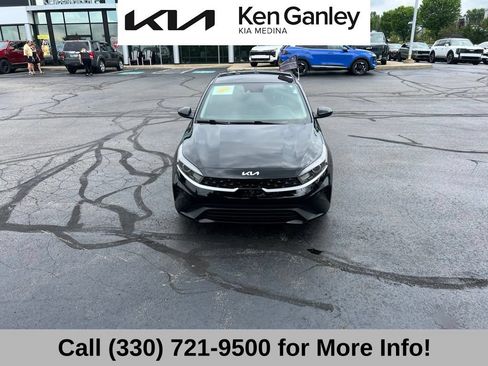 Certified 2023 Kia Forte LXS FWD image 5