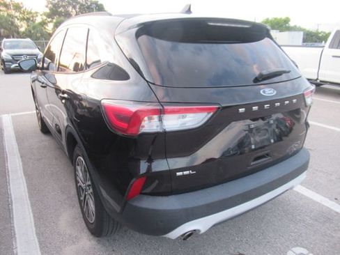Certified 2022 Ford Escape SEL w/ Technology Package FWD image 4