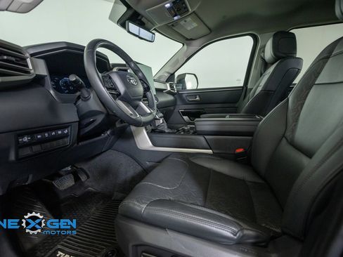 Used 2024 Toyota Tundra Limited AWD/4WD image 10