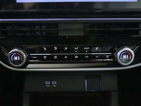 Used 2024 Honda Prologue Touring image 20