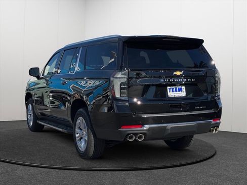New 2026 Chevrolet Suburban Premier image 4