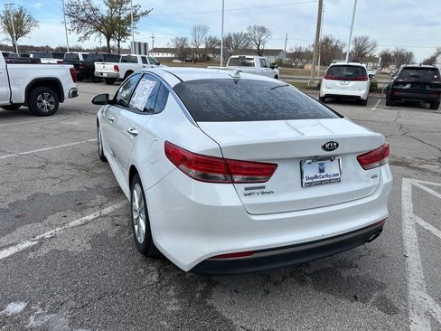 Used 2017 Kia Optima EX image 25
