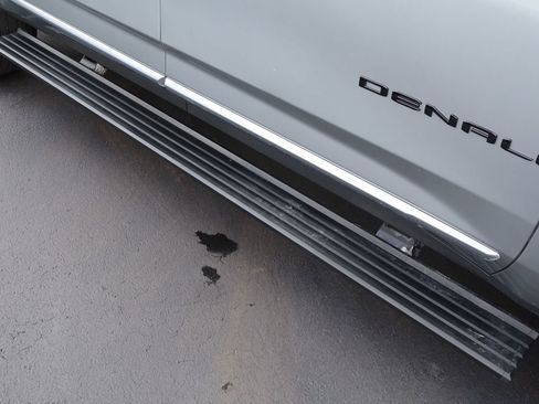 Certified 2024 GMC Yukon XL Denali AWD/4WD image 11