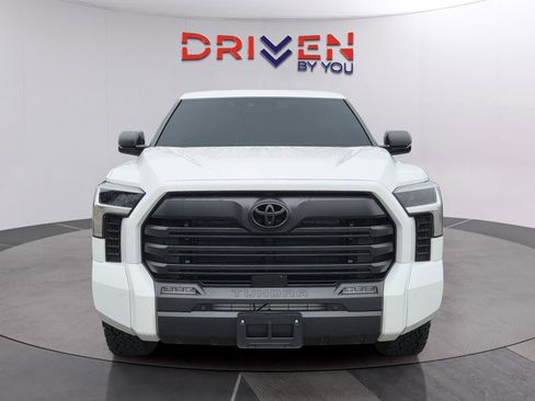 Used 2025 Toyota Tundra SR5 w/ SR5 Premium Package AWD/4WD image 8