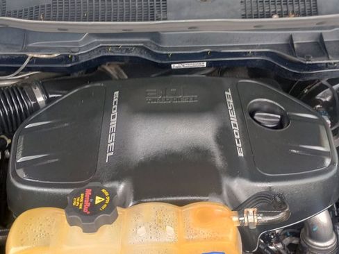 Used 2014 RAM 1500 Classic SLT image 24