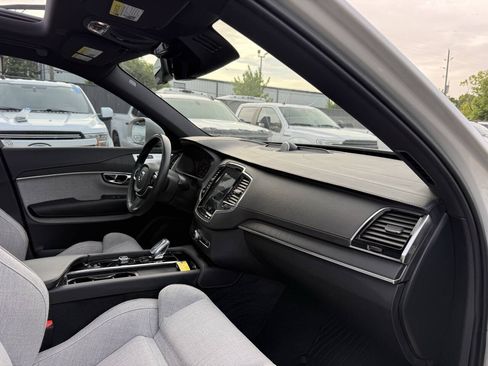 Used 2022 Volvo XC90 T8 Inscription w/ Advanced Package AWD/4WD image 9