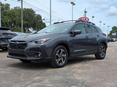 Used 2024 Subaru Crosstrek 2.0i Premium AWD/4WD image 2