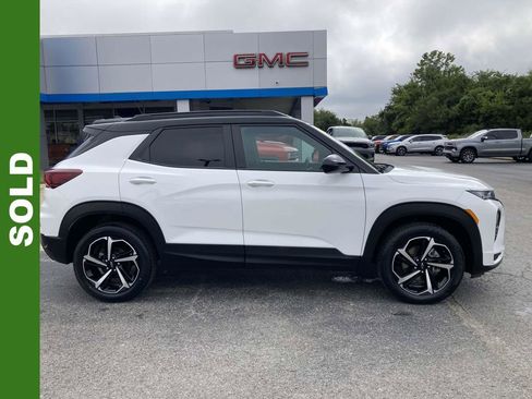 Used 2023 Chevrolet TrailBlazer RS AWD/4WD image 2
