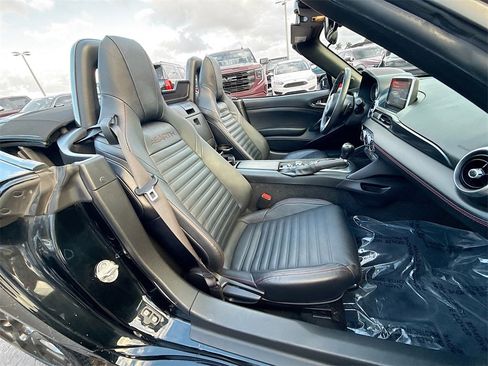 Used 2020 FIAT 124 Spider Abarth w/ Visibility Group image 32