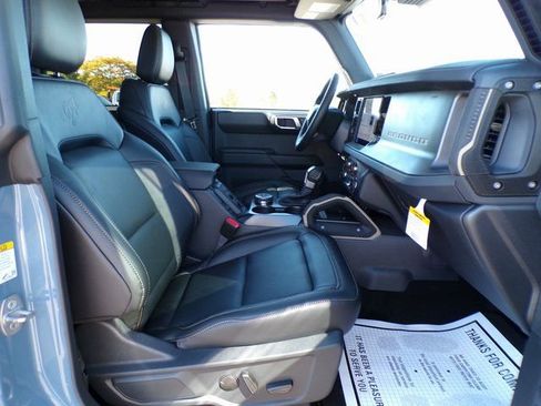 New 2025 Ford Bronco Badlands image 8