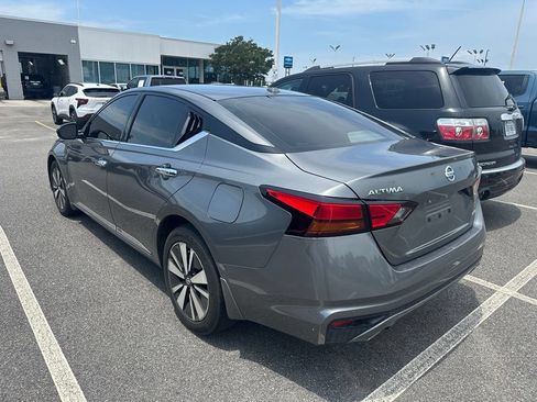 Used 2019 Nissan Altima 2.5 SV AWD/4WD image 3