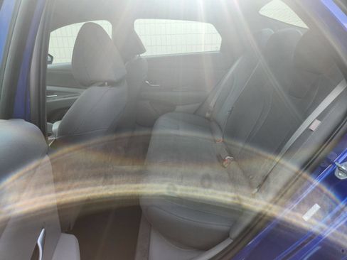 Used 2024 Hyundai Elantra SE FWD image 10