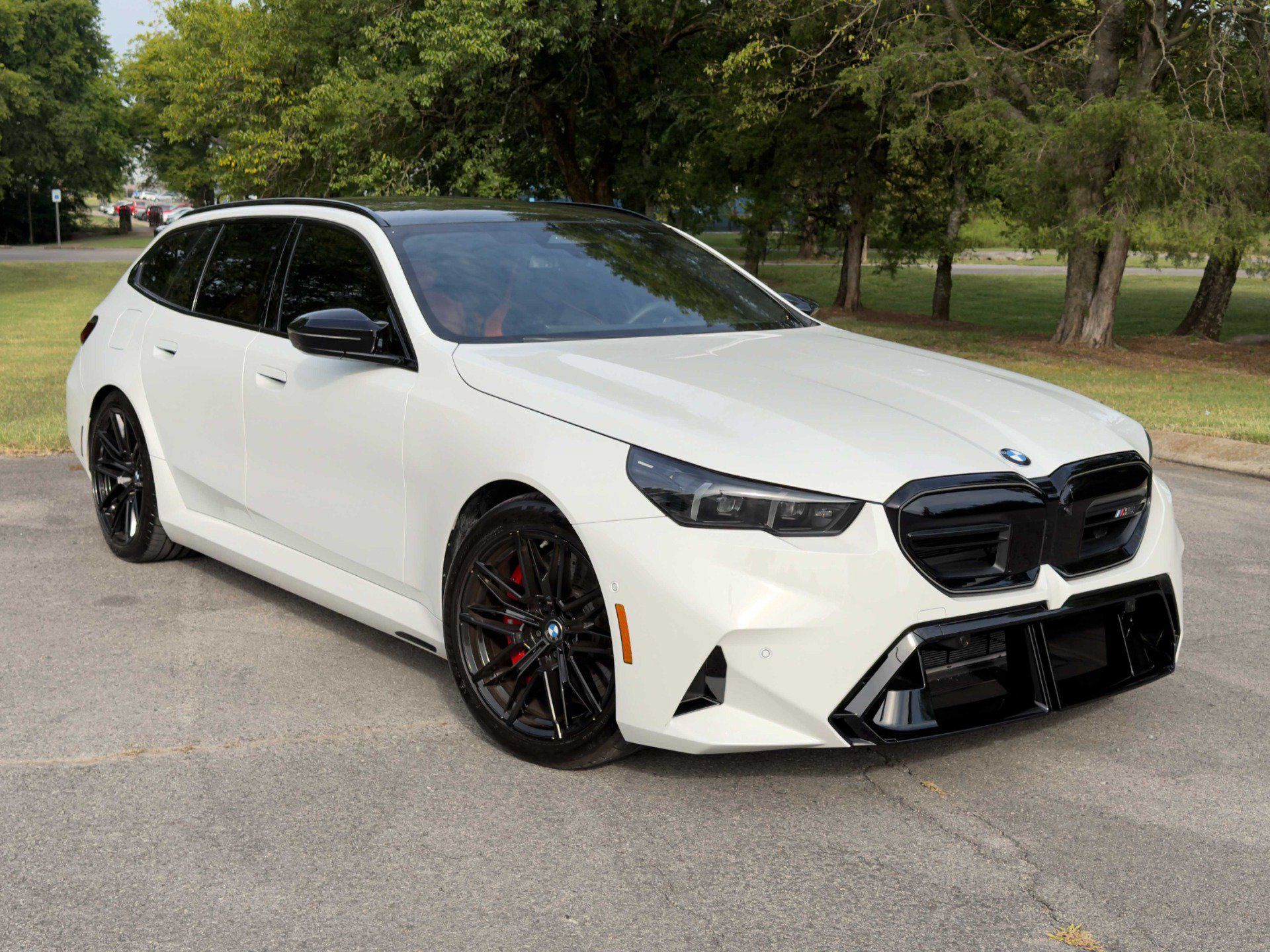Used 2025 BMW M5 Touring w/ M Driver's Package AWD/4WD image 1