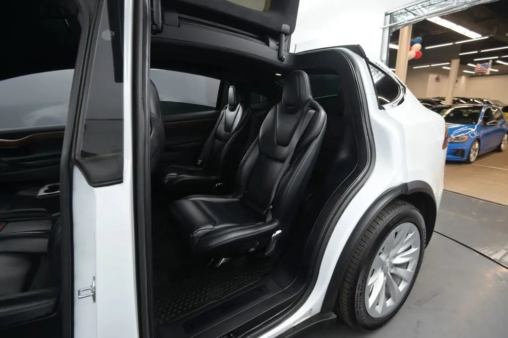 Used 2020 Tesla Model X Long Range AWD/4WD image 50
