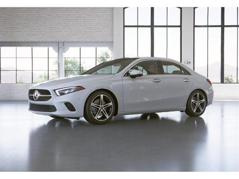 Used 2022 Mercedes-Benz A 220 4MATIC image 39