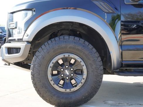 Used 2018 Ford F150 Raptor w/ Equipment Group 802A Luxury AWD/4WD image 5