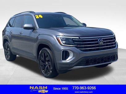Used 2024 Volkswagen Atlas SE w/ Panoramic Sunroof Package