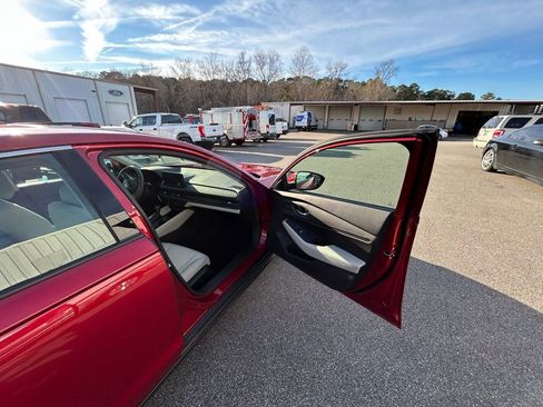 Used 2024 Honda Accord EX image 24