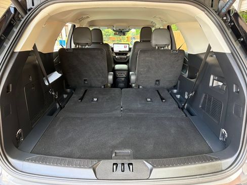 Used 2026 Ford Explorer Active w/ Active Comfort Package RWD image 36
