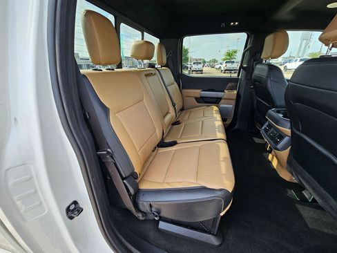 Certified 2024 Ford F250 Lariat w/ Lariat Ultimate Package AWD/4WD image 31