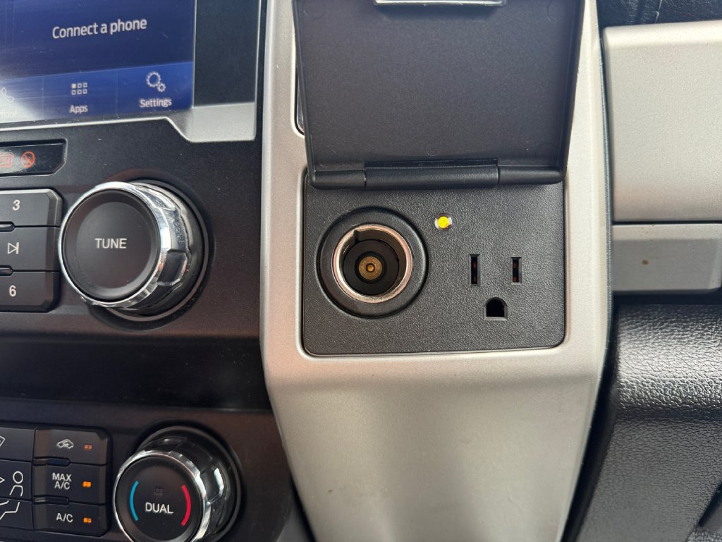 Used 2020 Ford F350 Lariat w/ Lariat Value Package AWD/4WD image 22