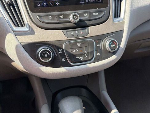 Used 2021 Chevrolet Malibu LS FWD image 15