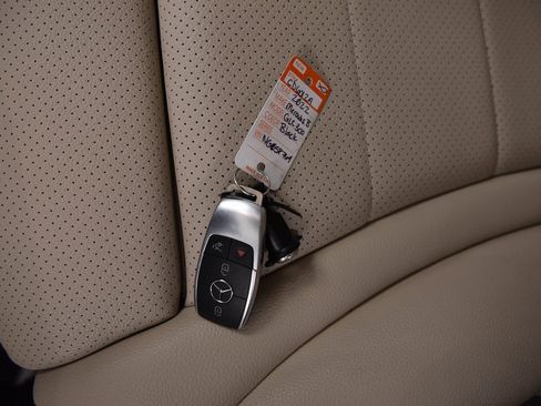 Used 2022 Mercedes-Benz GLC 300 GLC 300 image 24