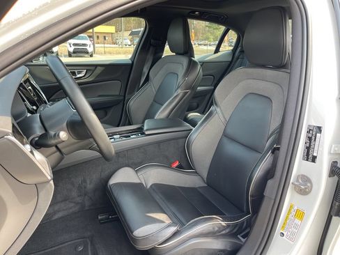 Used 2024 Volvo S60 B5 Plus FWD image 19