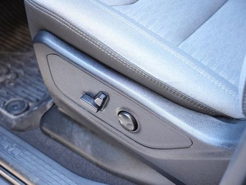 Used 2025 RAM 1500 Big Horn RWD image 17