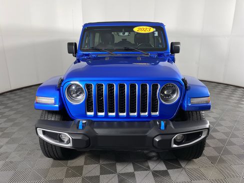 Used 2023 Jeep Wrangler Sahara w/ Cold Weather Group image 15