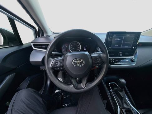 Used 2022 Toyota Corolla LE FWD image 18