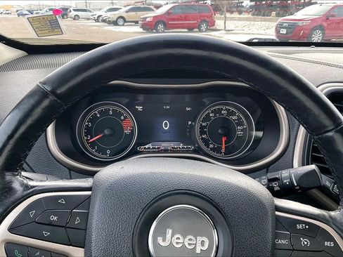 Used 2016 Jeep Cherokee Limited AWD/4WD image 19