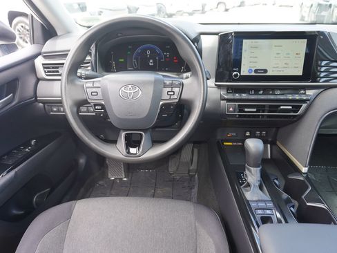 Certified 2025 Toyota Camry LE FWD image 10