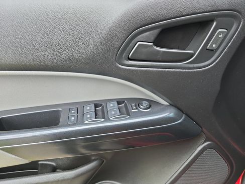 Used 2019 Chevrolet Colorado W/T w/ Custom Special Edition image 12