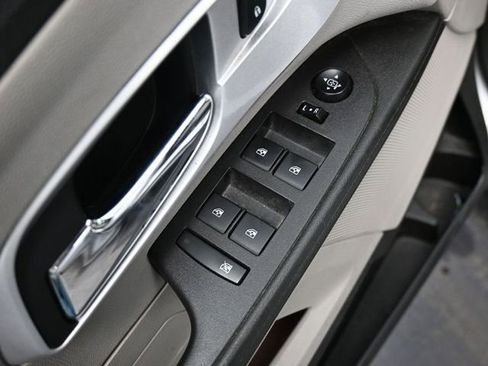 Used 2017 Chevrolet Equinox Premier w/ Enhanced Convenience Package image 13