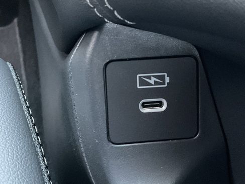 Used 2025 Honda HR-V EX-L image 39