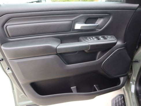 New 2026 RAM 1500 Express AWD/4WD image 14