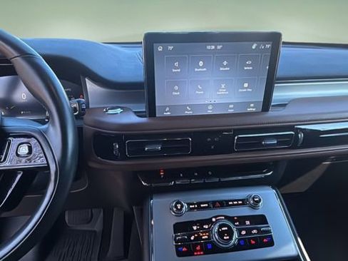 Used 2023 Lincoln Aviator Reserve w/ Equipment Group 201A image 10