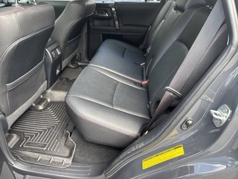 Used 2024 Toyota 4Runner TRD Off-Road Premium w/ Moonroof Package AWD/4WD image 23