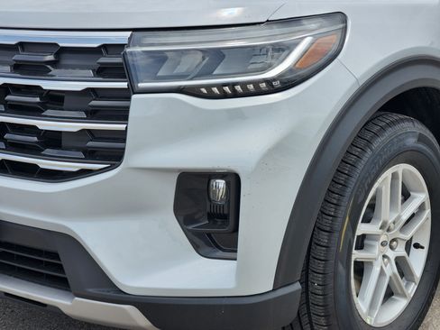 New 2026 Ford Explorer Active w/ Active Comfort Package RWD image 6
