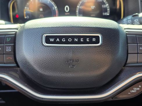 Used 2024 Jeep Wagoneer L 4WD image 33