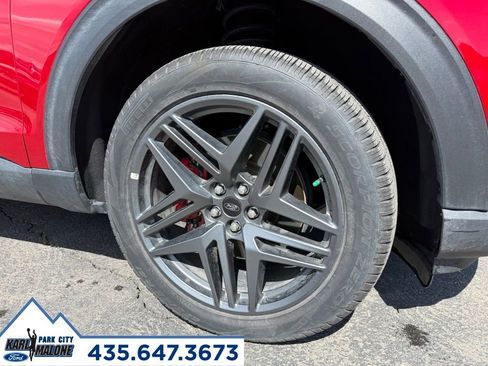 Used 2025 Ford Explorer ST-Line w/ ST-Line Street Pack AWD/4WD image 9