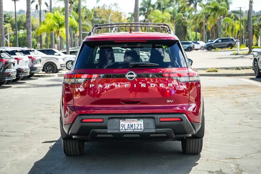 Used 2024 Nissan Pathfinder SV FWD image 5