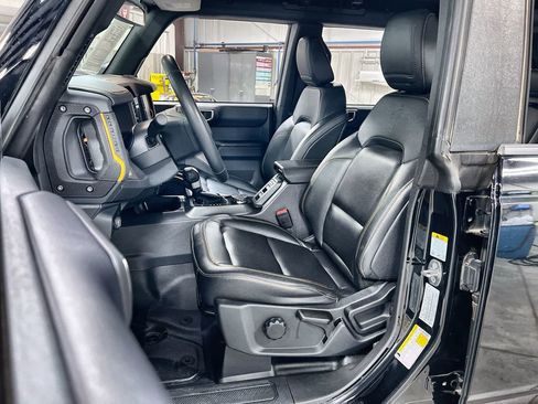 Used 2024 Ford Bronco Badlands AWD/4WD image 13