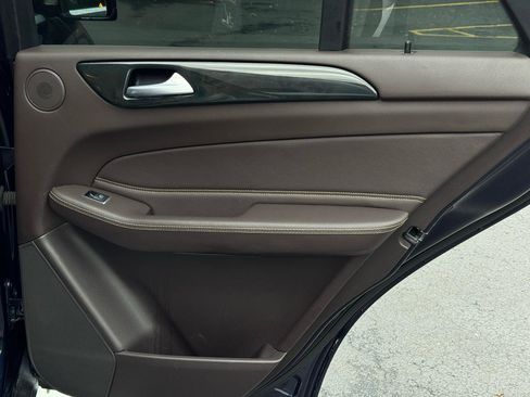 Used 2016 Mercedes-Benz GLE 350 w/ Premium Package image 18