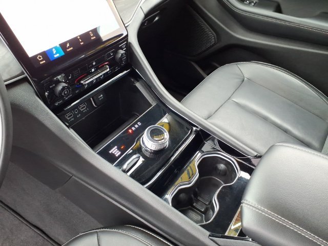 Used 2023 Jeep Grand Cherokee Limited AWD/4WD image 21