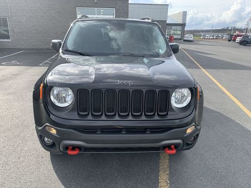 Used 2016 Jeep Renegade Trailhawk image 3