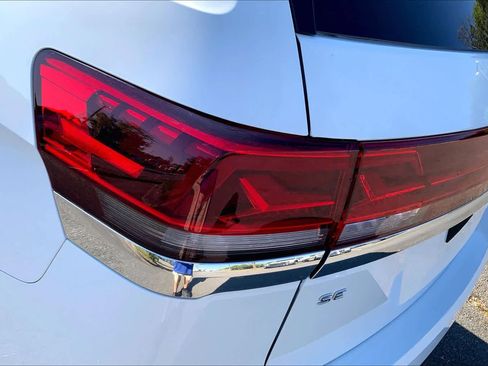 Used 2024 Volkswagen Atlas SE image 27