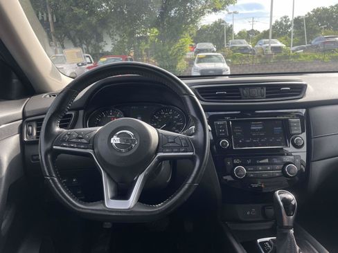 Used 2020 Nissan Rogue SV AWD/4WD image 14